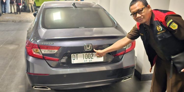 Kejati Sita 161.740 MT Ore Nikel Milik PT LAM di Konut, Rumah dan Mobil Mewah Milik PT LAM di Jakarta Ikut Disita