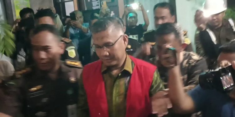 Nestapa Mantan Walikota Kendari di Hari Rabu Kelabu, SK Resmi Ditahan Jaksa