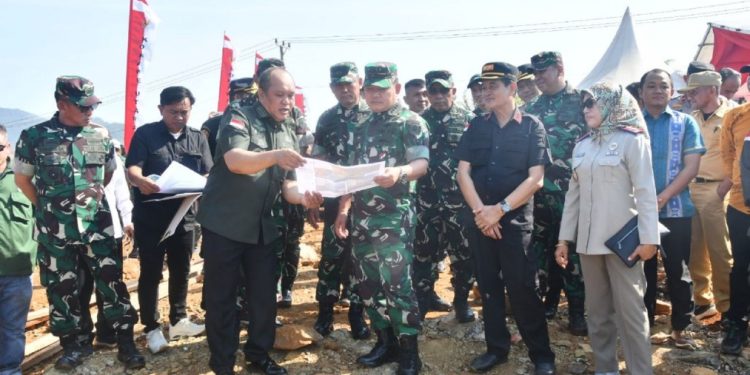 Jenderal Dudung Tinjau Lokasi Pembangunan Skuadron Penerbad di Kabupaten Konawe Utara