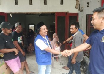 Muh Amsar Calon anggota DPRD Provinsi Sultra saat berkunjung di desa Lambangi Konawe Selatan.