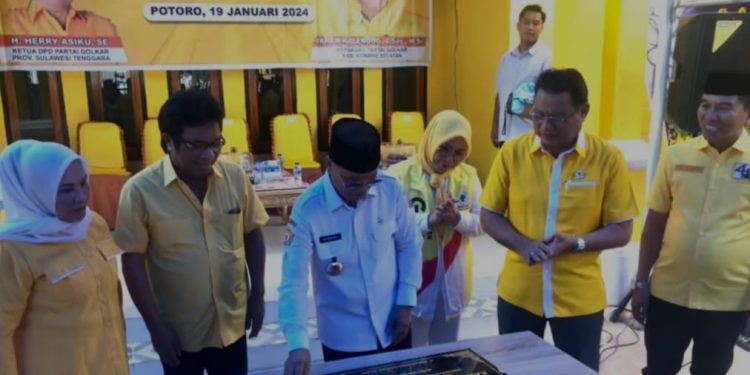 Resmikan Kantor DPD II Golkar Konsel, Bupati Surunuddin Minta Kader Menangkan Pemilu 2024 dan Rawat Kebersamaan