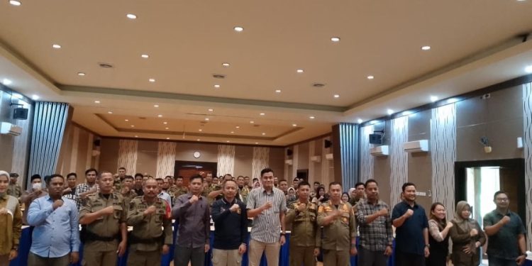 Masa Tenang Pemilu, Bawaslu Konsel Gandeng Satpol-PP Tertibkan APK