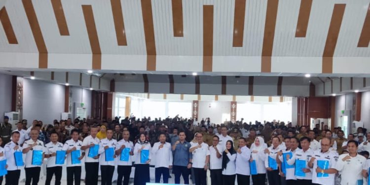 Maksimalkan Pengelolaan Dana Desa, Bupati Surunuddin Launching Siskeudes Online