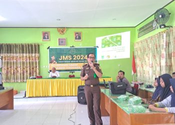 Program JMS, Kejati Sultra Bekali Siswa SMPN 5 Kendari Terkait Undang-undang ITE, Narkoba dan Bahaya Bullying