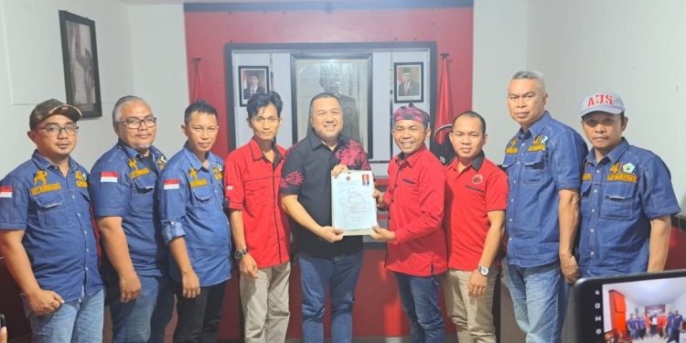 Kembalikan Formulir Balon Wali Kota ke DPC PDI-P Kendari, AJP : Semua yang Dipersyaratkan  Partai Sudah Lengkap