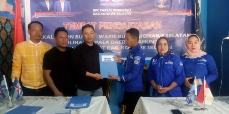 Sehari Buka Penjaringan, Tiga Balon Bupati dan Satu Wabup Ambil Formulir Pintu Demokrat Konsel