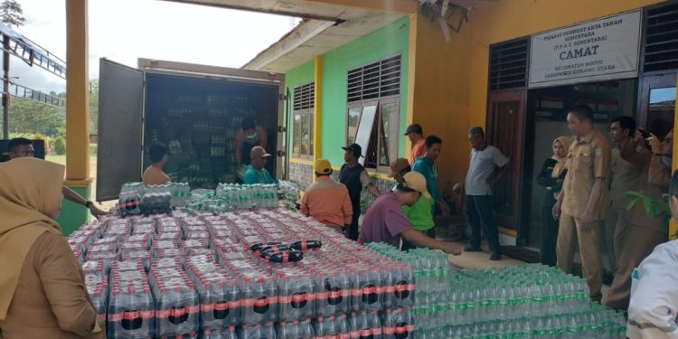 Sambut Hari Raya Idul Fitri, PT OSS Bagikan 34.910 Paket Lebaran kepada Karyawan dan Warga