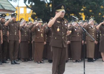 Peringati HBA ke-64, Kejati Sultra Gelar Upacara Ziarah di Makam Pahlawan
