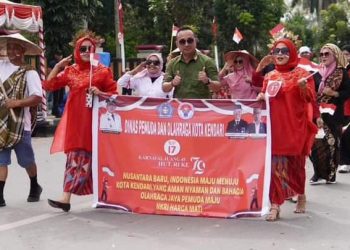 Sambut HUT Kemerdekaan RI ke-79, Ratusan Peserta Ikuti Karnaval Juang Pemkot Kendari