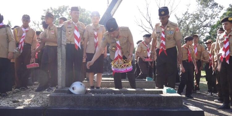 Peringati HUT Pramuka ke 63, Pemkot Kendari Ziarah ke TMP Watubangga