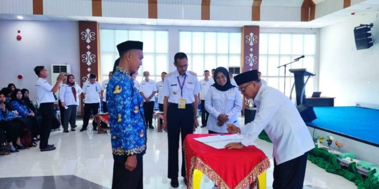 Masa Pengabdian 778 Tenaga PPPK Diperpanjang, Bupati Surunuddin Tekankan Peningkatan Pelayanan Masyarakat