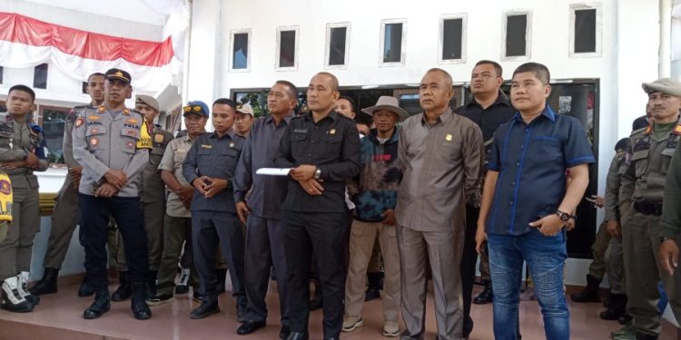Demo di DPRD Konsel, Masyarakat Nelayan Palangga Selatan Minta Aktifitas Pertambangan PT. GAP Dihentikan