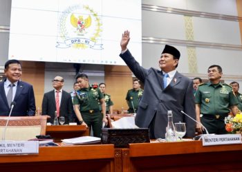 Rapat Terakhir Bersama Komisi I DPR RI, Prabowo Pamitan