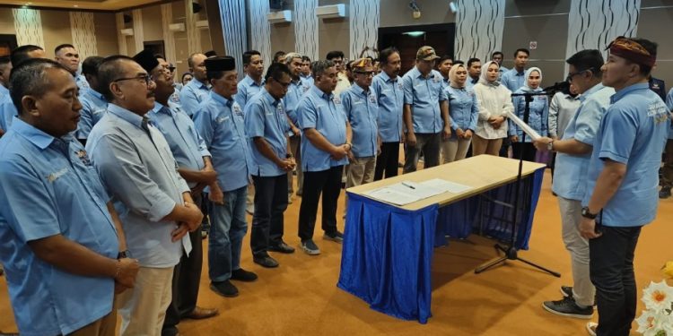 Adi Jaya-James Atur Strategi Menangkan Pilkada Konsel, 75 Tim Utama Dikukuhkan