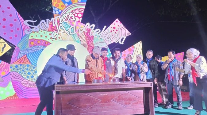 Rektor Husain Ikut Rayakan Milad UKM-Seni IAIN Kendari ke-XXVI Tahun