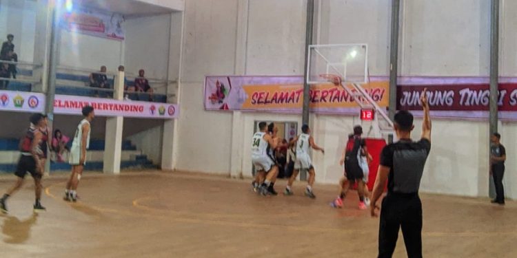 Tim Basket Putra Sultra Gagal Mengimbangi Jawa Timur di Laga Perdana Pra Ponas Zona IV 2024