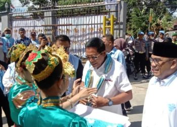 Kunjungi Pulau Muna, ASR-Hugua Berkomitmen Tumbuhkan Ekonomi Masyarakat Petani