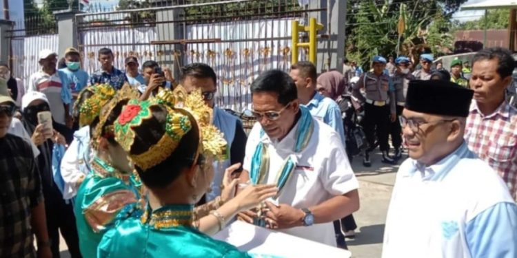 Kunjungi Pulau Muna, ASR-Hugua Berkomitmen Tumbuhkan Ekonomi Masyarakat Petani
