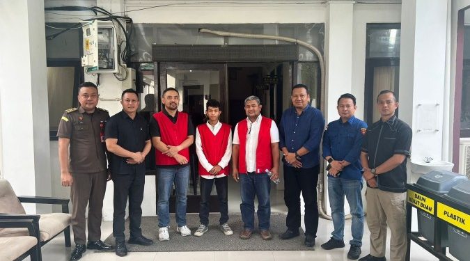 Tiga Tersangka Kasus Dugaan Tipikor Proyek Pembangunan Gedung VIP RSUD Bombana Dilimpahkan di Kejaksaan