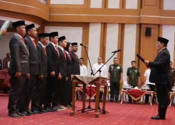 Pj Gubernur Lantik Tujuh Komisioner KPID Sultra Periode 2024-2027