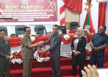 DPRD Bombana Sahkan APBD Tahun 2025 Senilai Rp 1,16 Triliun