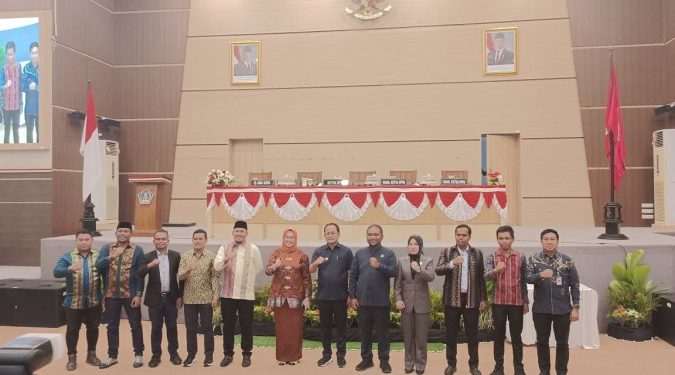 DPRD Kota Kendari Umumkan Pasangan Siska-Sudirman Sebagai Walikota dan Wakil Walikota Terpilih 2025-2030