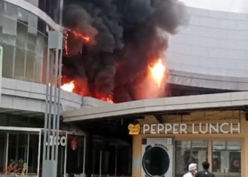 Mall The Park Kendari Terbakar