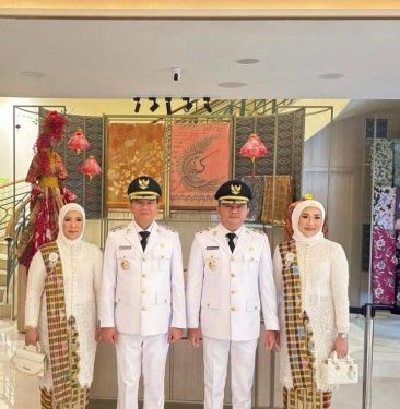 Dilantik Presiden Sebagai Bupati dan Wakil Bupati Konsel, Irham-Wahyu : Saatnya Bergandengan Tangan Bangun Konsel