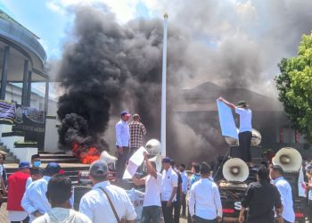 Ribuan Aliansi CPPPK dan CPNS  Pemprov Gelar Unjuk Rasa Tolak Penundaan Pengangkatan