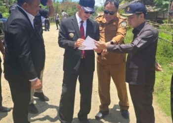 Gubernur Andi Sumangerukka Tinjau Langsung Jalan Rusak di Konsel