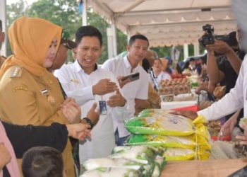 DPRD Apresiasi Gerakan Pasar Murah yang Digelar Pemkot Kendari