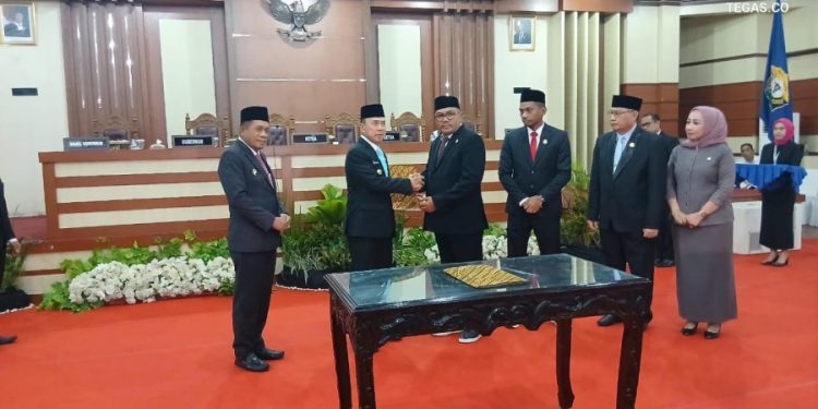 Paripurna DPRD LKPJ 2024, Ini Tanggapan Gubernur Andi Sumangerukka