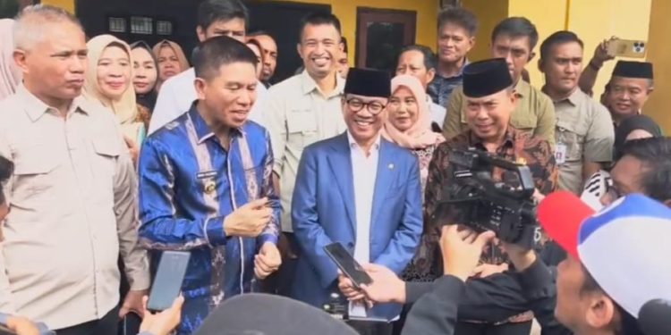 Mendes Yandri Susanto Tinjau Langsung Pembentukan Kopdes Merah Putih di Konsel