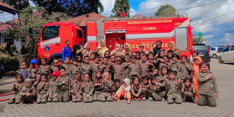 Damkarmat Kota Kendari Edukasi Anak Usia Dini Cegah Bencana Kebakaran