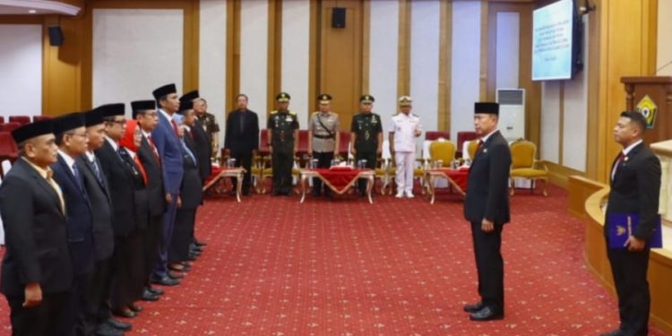 Gubernur Sultra Lantik 26 Aparaturnya, ASR : Kalau Kadis Tidak Bisa Bekerja Saya Evaluasi