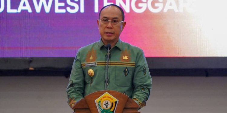 Gubernur Sultra Buka Sosialisasi Perpres 46 Tahun 2025 dan Teken Kontrak Payung Konsolidasi PDH dan ATK