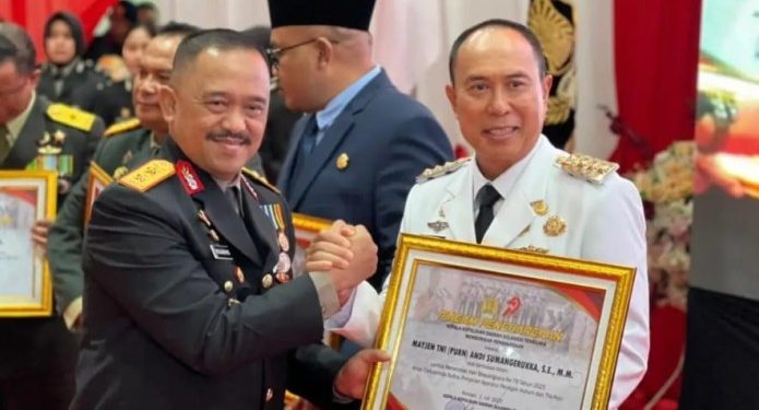Upacara HUT Bhayangkara ke- 79, Gubernur : Polri Pondasi Penting Untuk Kemajuan Daerah