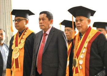 Wagub Sultra Hugua Ajak Lulusan UHO Ikut Berkontribusi Dalam Pembangunan Daerah