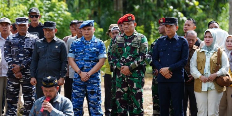 Dibuka dengan Prosesi Adat Tolaki, Patok Pembangunan Grup 5 Kopassus Ditancap di Konsel