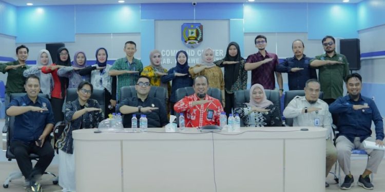 Diskominfo Konawe Selatan Terima Visitasi Monitoring dan Evaluasi Komisi Informasi Publik Sultra