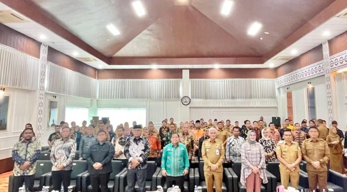 Bupati Konawe Selatan Irham Kalenggo Terima Penyerahan LHP BPK RI