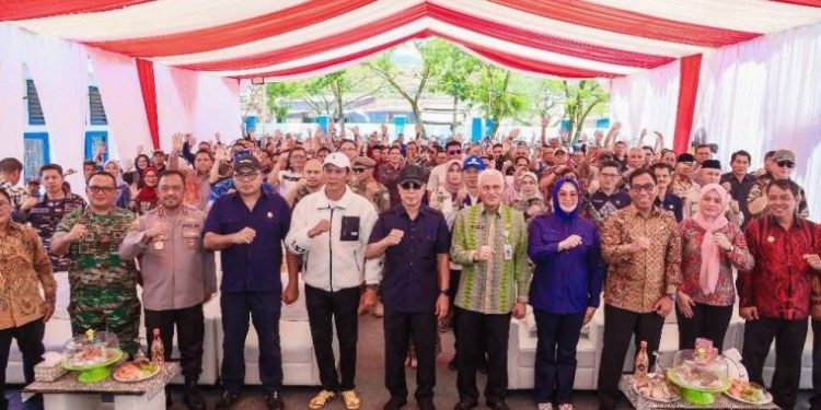 Gubernur Sultra Andi Sumangerukka Komitmen Dorong Penguatan Ekonomi Masyarakat Pesisir, PPI Sodoha Diresmikan