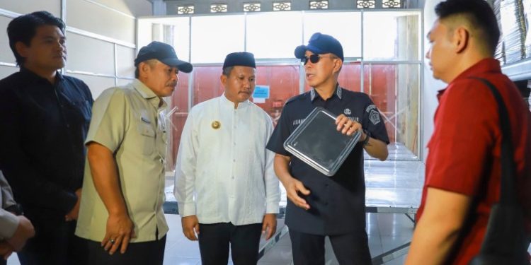 Gubernur Sultra Temukan Fasilitas dan Bahan Pangan SPPG Tak Sesuai Standar di Mubar