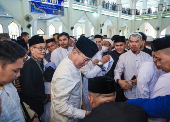 Momentum Idul Fitri, Gubernur Ajak Masyarakat Sultra Perkuat Silaturahmi dan Sinergi Membangun Daerah