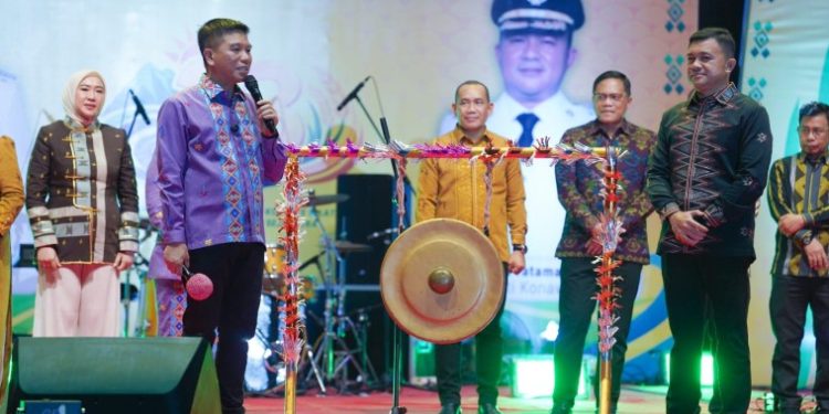 Bupati Irham Kalenggo Resmi Buka Expo HUT Konsel ke-23