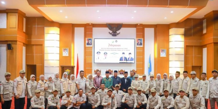 Gubernur Sulawesi Tenggara Resmi Melepas 37 PPIH Sultra 1447 H/2026 M