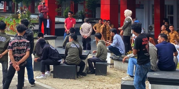 5 Tuntutan Mahasiswa Kabaena ke DPRD Sultra, Soroti Dugaan Dampak Tambang