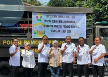 Kolaborasi Pemprov-Bapanas Salurkan Bantuan Pangan Kepada 10.405 Jiwa Terdampak Banjir di Sultra