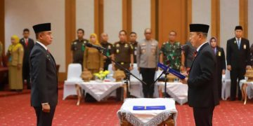 Lantik Muhammad Fadlansyah Sebagai Pj Sekda , Gubernur Sultra Tegaskan Penguatan Pelayanan Publik