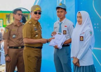 Gubernur Sultra Andi Sumangerukka Komitmen Perkuat Sektor Pendidikan